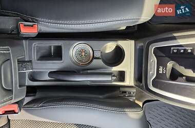 Внедорожник / Кроссовер Jeep Compass 2015 в 