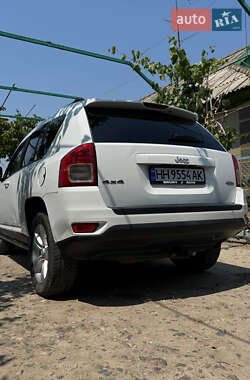 Внедорожник / Кроссовер Jeep Compass 2011 в 