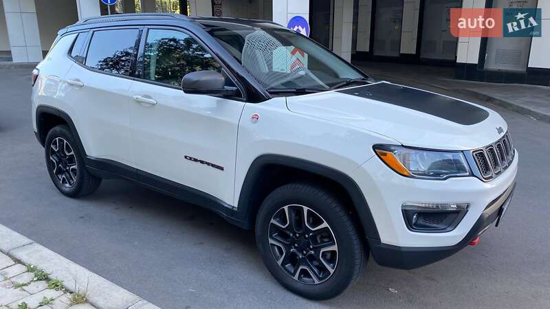Позашляховик / Кросовер Jeep Compass 2020 в 