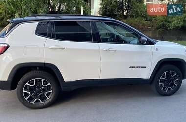 Позашляховик / Кросовер Jeep Compass 2020 в 