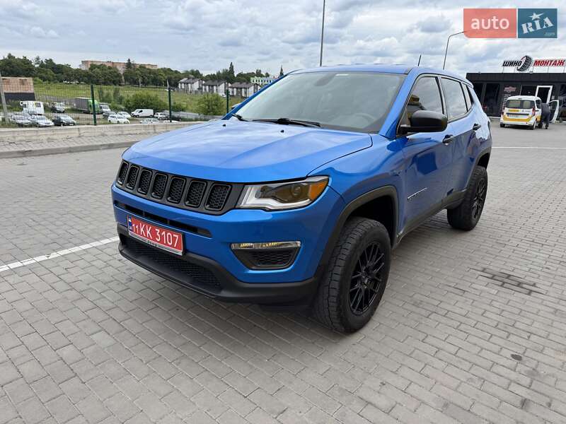 Внедорожник / Кроссовер Jeep Compass 2020 в Ровно