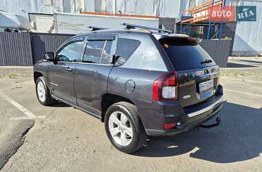 Внедорожник / Кроссовер Jeep Compass 2014 в 