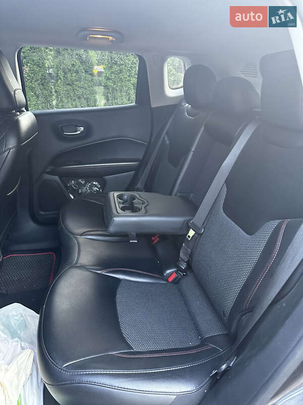 Внедорожник / Кроссовер Jeep Compass 2020 в Киеве
