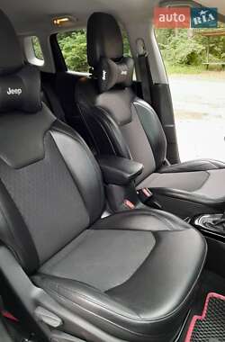 Внедорожник / Кроссовер Jeep Compass 2018 в 