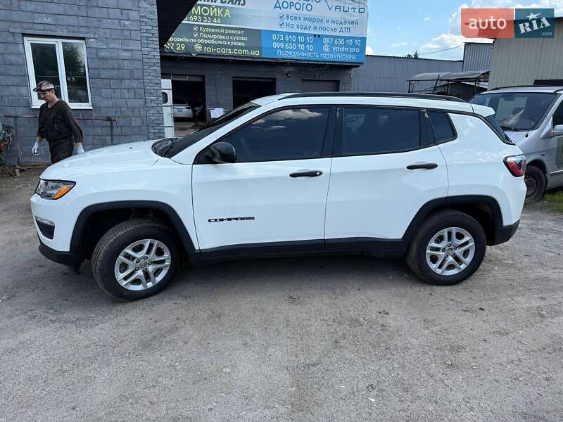 Внедорожник / Кроссовер Jeep Compass 2017 в Каменском
