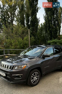 Внедорожник / Кроссовер Jeep Compass 2017 в 