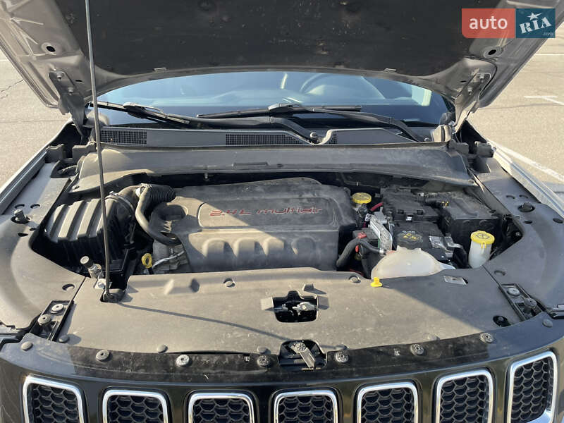 Внедорожник / Кроссовер Jeep Compass 2017 в Запорожье