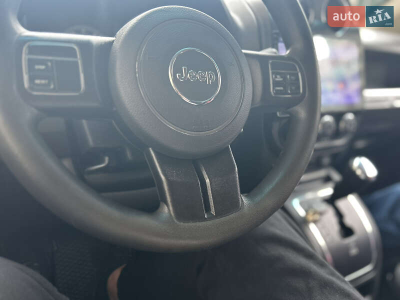 Внедорожник / Кроссовер Jeep Compass 2015 в Киеве