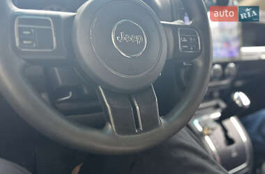 Внедорожник / Кроссовер Jeep Compass 2015 в 