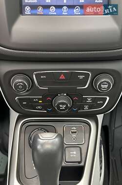 Позашляховик / Кросовер Jeep Compass 2017 в 