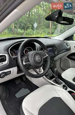 Позашляховик / Кросовер Jeep Compass 2017 в 