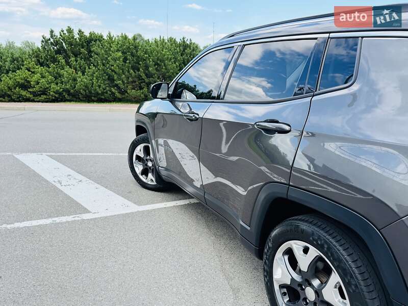 Внедорожник / Кроссовер Jeep Compass 2019 в Киеве