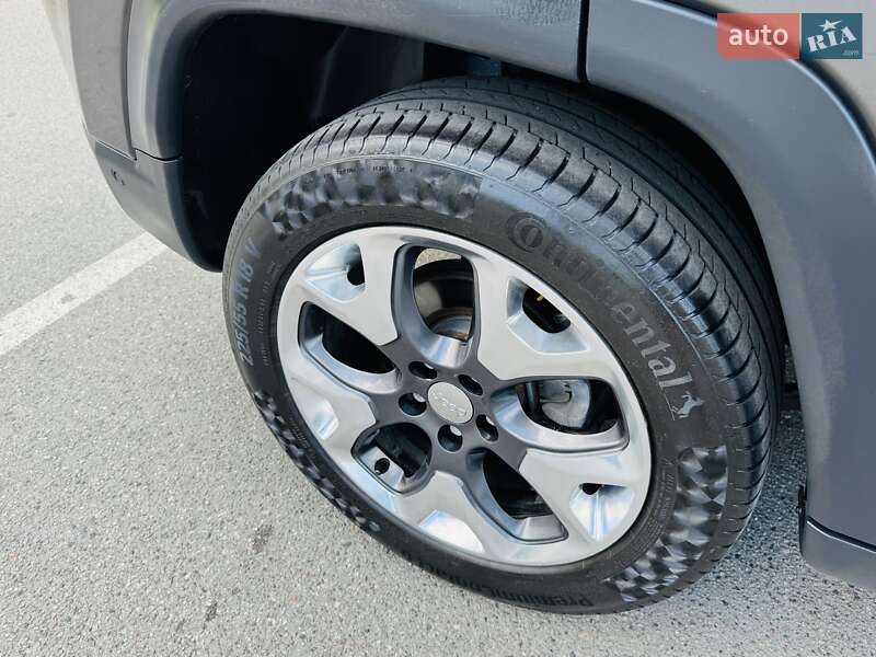 Внедорожник / Кроссовер Jeep Compass 2019 в Киеве