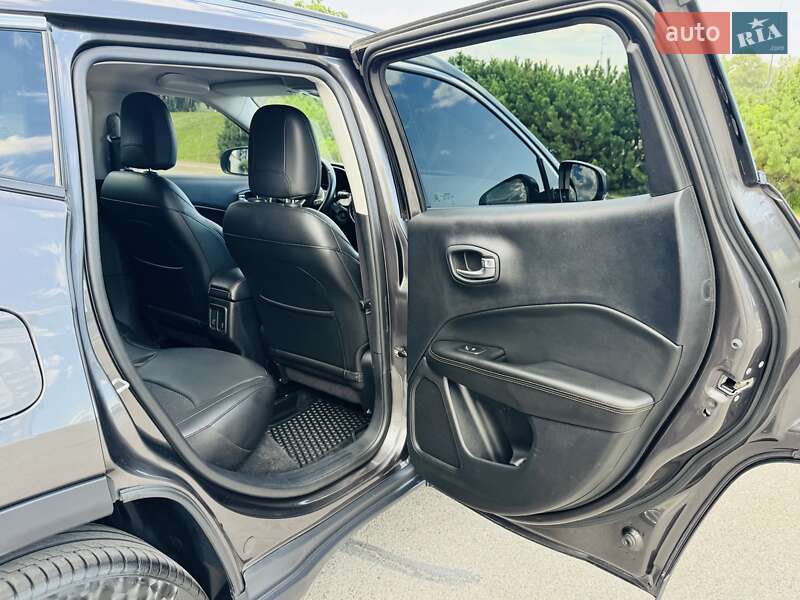 Внедорожник / Кроссовер Jeep Compass 2019 в Киеве