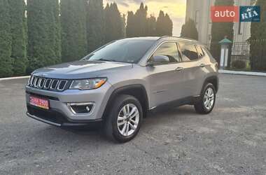 Внедорожник / Кроссовер Jeep Compass 2017 в Дубно