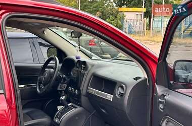 Внедорожник / Кроссовер Jeep Compass 2014 в 