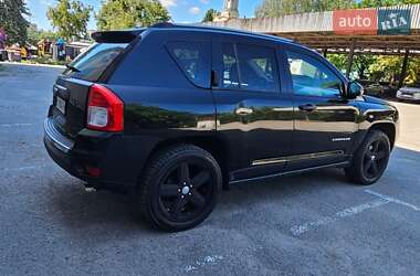 Внедорожник / Кроссовер Jeep Compass 2012 в 