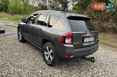 Внедорожник / Кроссовер Jeep Compass 2015 в 