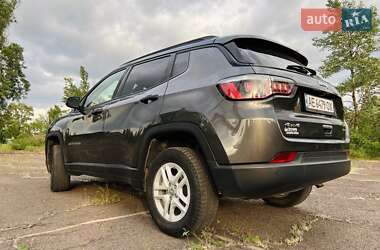 Внедорожник / Кроссовер Jeep Compass 2017 в 