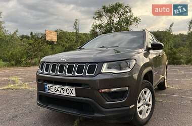 Внедорожник / Кроссовер Jeep Compass 2017 в 