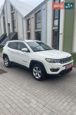 Внедорожник / Кроссовер Jeep Compass 2018 в 