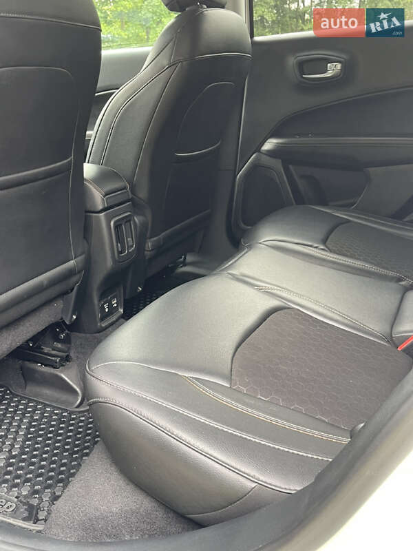 Внедорожник / Кроссовер Jeep Compass 2018 в Киеве
