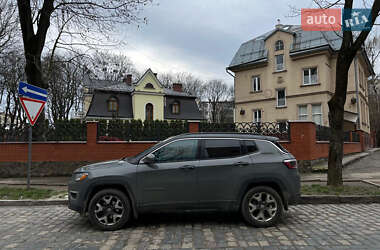 Внедорожник / Кроссовер Jeep Compass 2019 в 