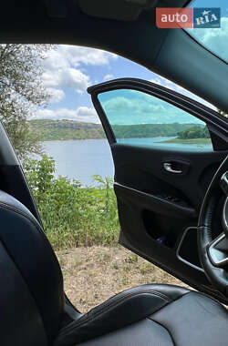 Внедорожник / Кроссовер Jeep Compass 2019 в 