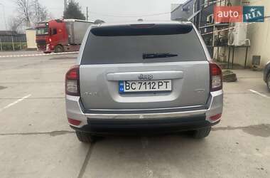Внедорожник / Кроссовер Jeep Compass 2015 в 