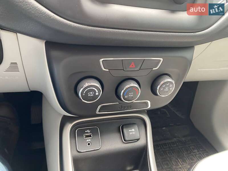 Внедорожник / Кроссовер Jeep Compass 2017 в Львове