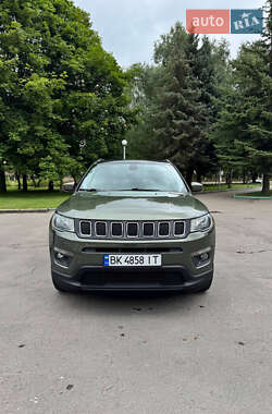 Позашляховик / Кросовер Jeep Compass 2019 в 