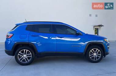Внедорожник / Кроссовер Jeep Compass 2018 в 
