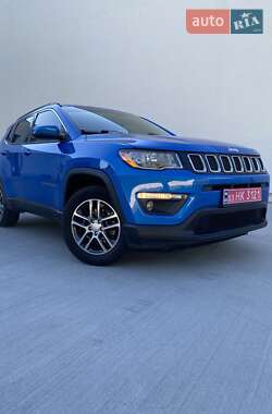 Внедорожник / Кроссовер Jeep Compass 2018 в 