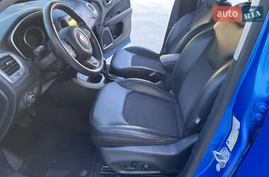 Внедорожник / Кроссовер Jeep Compass 2018 в 