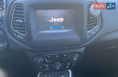 Внедорожник / Кроссовер Jeep Compass 2018 в 