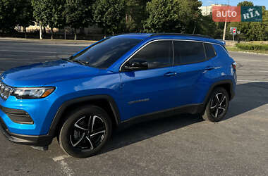Внедорожник / Кроссовер Jeep Compass 2022 в 
