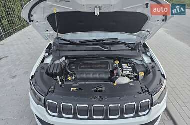 Внедорожник / Кроссовер Jeep Compass 2022 в 
