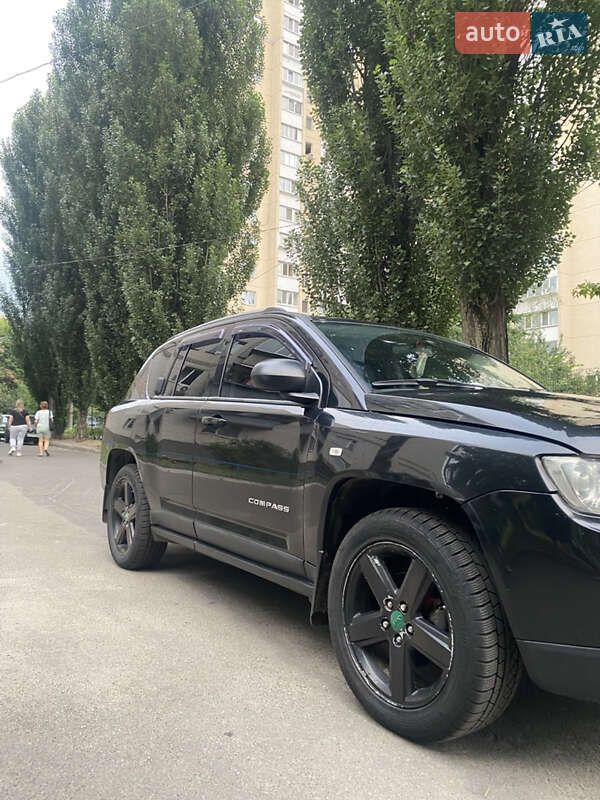 Внедорожник / Кроссовер Jeep Compass 2011 в Броварах