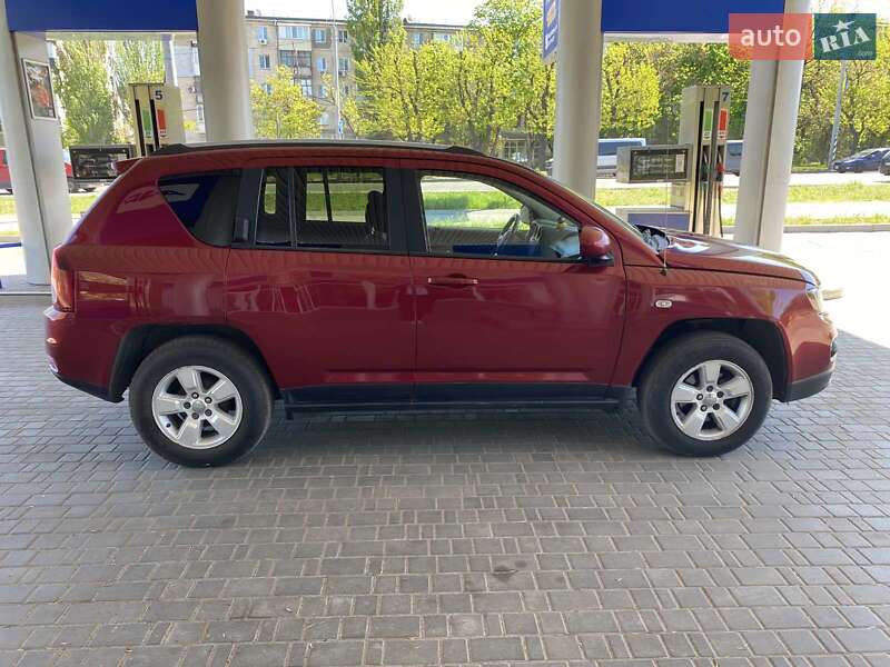 Внедорожник / Кроссовер Jeep Compass 2016 в Николаеве