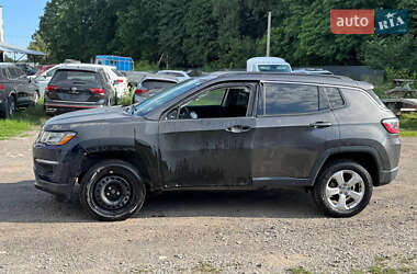 Внедорожник / Кроссовер Jeep Compass 2018 в 