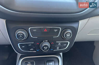 Внедорожник / Кроссовер Jeep Compass 2018 в 