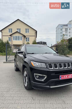 Внедорожник / Кроссовер Jeep Compass 2018 в 