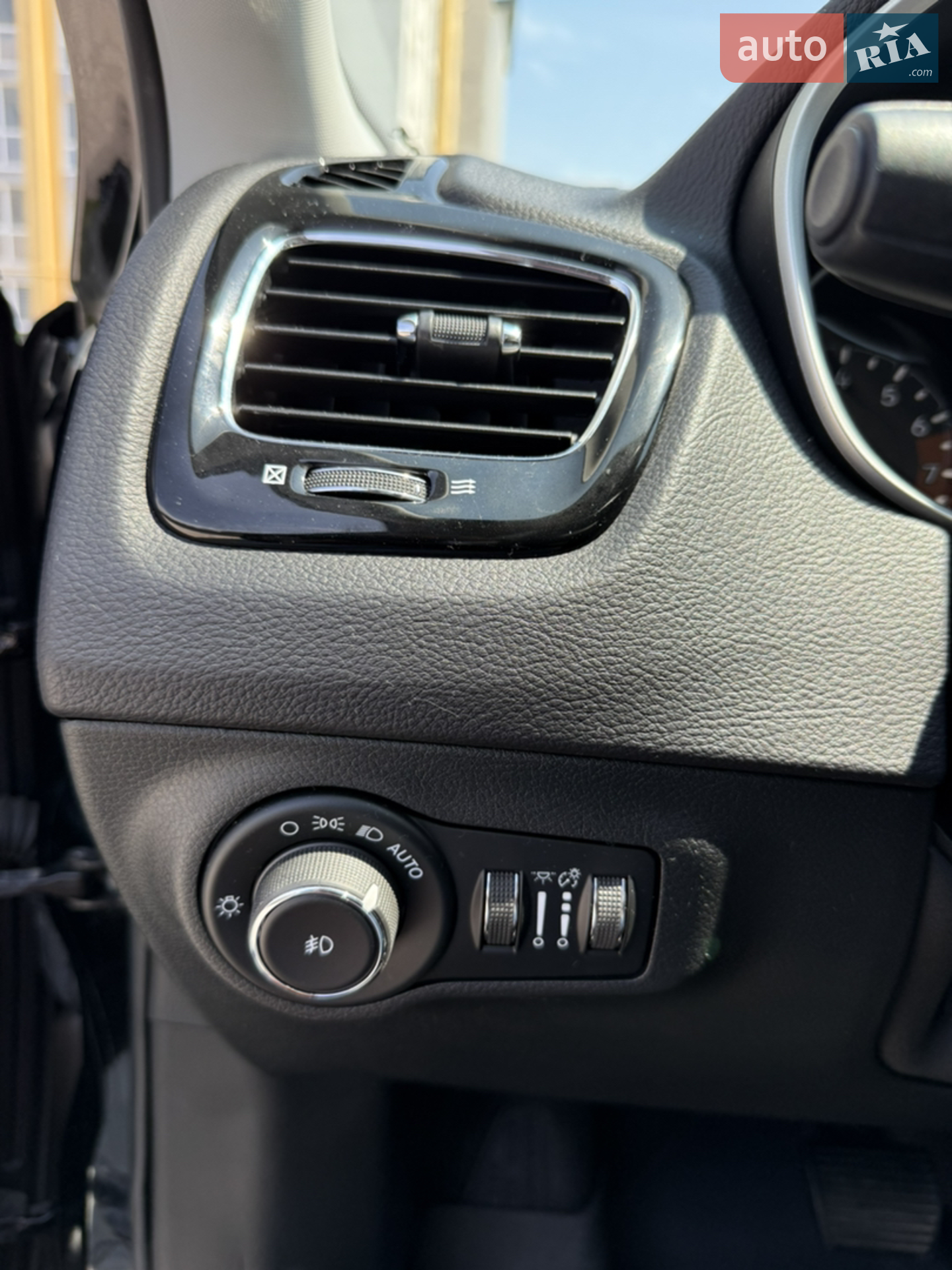 2017 Jeep Compass - мініатюра 19