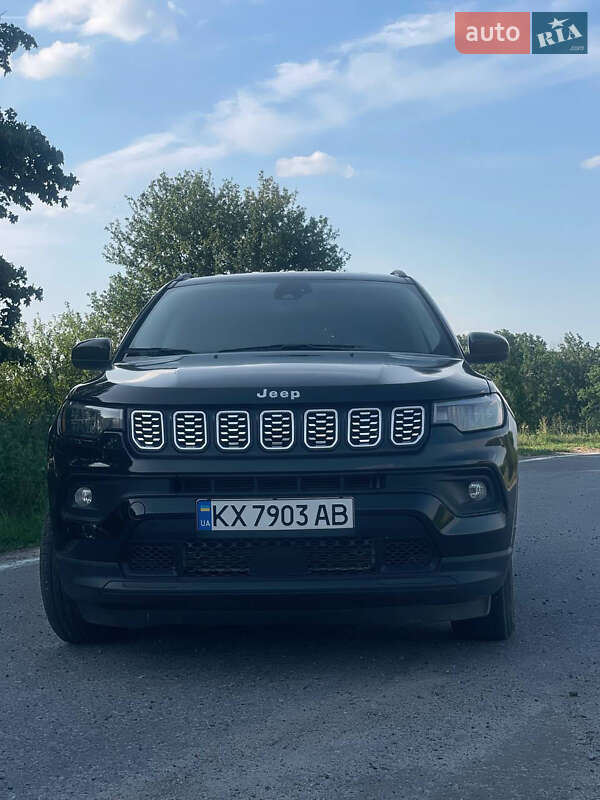 Внедорожник / Кроссовер Jeep Compass 2022 в Валках