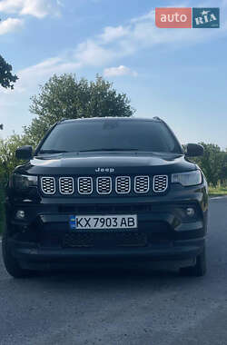 Позашляховик / Кросовер Jeep Compass 2022 в 