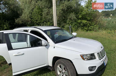 Внедорожник / Кроссовер Jeep Compass 2013 в Ромнах
