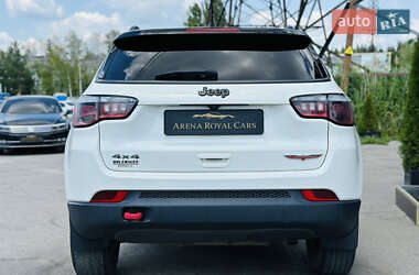 Внедорожник / Кроссовер Jeep Compass 2017 в 