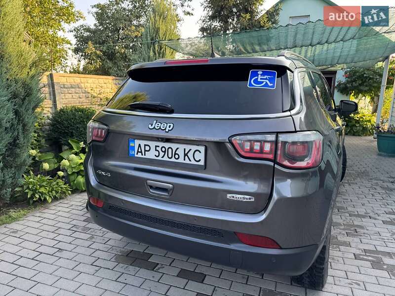 Внедорожник / Кроссовер Jeep Compass 2017 в Терновке
