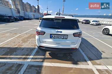 Внедорожник / Кроссовер Jeep Compass 2017 в 
