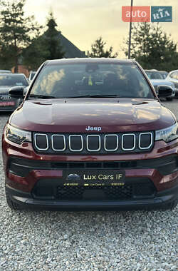 Внедорожник / Кроссовер Jeep Compass 2022 в 